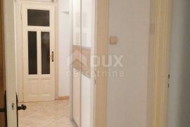 RIJEKA, CENTAR - Gospodski stan u centru, s liftom, Rijeka, Flat