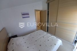 Pula, Pješčana uvala, Penthouse s pogledom na more, vrtom, parking mjestom, NKP 150 m2, Medulin, Διαμέρισμα