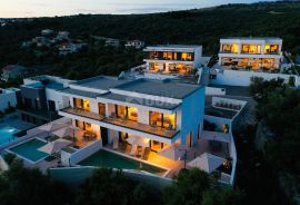 OTOK PAG, JAKIŠNICA - vrhunska moderna duplex vila s bazenom, Novalja, Дом