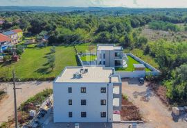 Umag, okolica, novogradnja! Predivan stan sa pogledom na more!, Umag, Apartamento