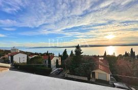 Crikvenica, Dramalj - Stan u potkrovlju s pogledom, Crikvenica, Apartamento