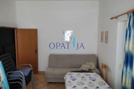 Vir/Dalmacija apartman na prvom katu, prvi red do mora, Vir, Appartment