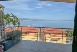 OPATIJA, CENTAR – vrhunski stan u novoj gradnji s namještajem, panoramskim pogledom, garaža, lift, bazen, Opatija, Appartamento