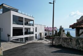 Dramalj penthouse sa garažom i zasebnim apartmanom, Crikvenica, شقة