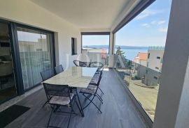 Dramalj penthouse sa garažom i zasebnim apartmanom, Crikvenica, شقة