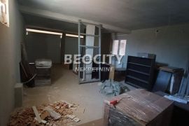 Obrenovac, Obrenovac (mesto), Majora Nebojše Tepavca, 44m2 Adaptacija u stan, Obrenovac, Garage