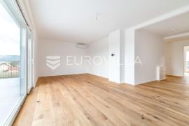 Zaprešić, NOVOGRADNJA četverosobni penthouse NKP 100.00 m2, Apartamento