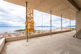 Makarska, komforan trosoban stan s vanjskim bazenom NKP 146, 16 m2, Makarska, Wohnung