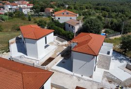 ISTRA,POREČ-Moderna vila s bazenom u izgradnji, Poreč, Maison