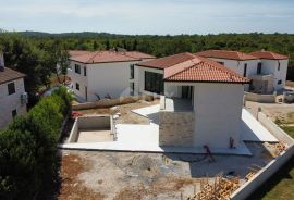 ISTRA,POREČ-Moderna vila u izgradnji, Poreč, Famiglia