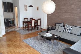 Blok 64, 68m2, 2.0, namešten, sa garažnim mestom, Novi Beograd, Appartement