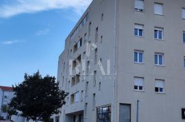 Mejaši stan 3S+DB 68m2 + balkon 4m2, Split, Wohnung