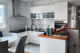 Mejaši stan 3S+DB 68m2 + balkon 4m2, Split, Wohnung