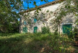 Svetvinčenat, kamena kuća sa velikom okućnicom, Svetvinčenat, House