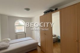 Novi Sad, Lipov Gaj, , 5.0, 225m2, Novi Sad - grad, Casa