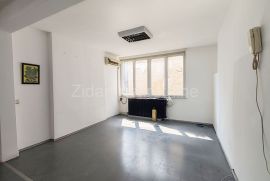 Centar, Kosovska, 142m2, uknjižen, Stari Grad, Appartement