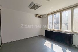 Centar, Kosovska, 142m2, uknjižen, Stari Grad, Appartement