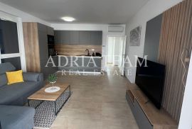 PRILIKA!!! APARTMAN NA 1. KATU STAMBENE ZGRADE, POGLED NA MORE - DIKLO, ZADAR, Zadar, Kвартира