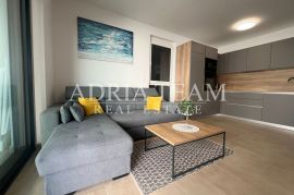 PRILIKA!!! APARTMAN NA 1. KATU STAMBENE ZGRADE, POGLED NA MORE - DIKLO, ZADAR, Zadar, Kвартира