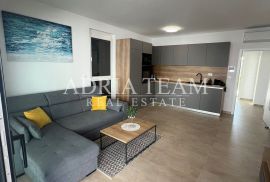 PRILIKA!!! APARTMAN NA 1. KATU STAMBENE ZGRADE, POGLED NA MORE - DIKLO, ZADAR, Zadar, Kвартира