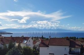 OTOK KRK, MALINSKA - Apartmanska kuća u blizini mora, Malinska-Dubašnica, Ev