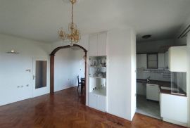 OPATIJA, POBRI, MATULJI- stan prizemlje 73m2 s otvorenim pogledom na more + okučnica, Opatija - Okolica, Daire