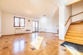 Zagreb, Kraljevec, troetažni  peterosobni stan 191 m2, Zagreb, Flat