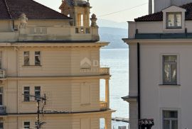 OPATIJA, CENTAR - Prekrasan gospodski stan u održavanoj povijesnoj vili u samom centru Opatije blizu mora!, Opatija, Wohnung