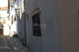 OTOK KRK, GRAD KRK - Kamena kuća sa pogledom na more, Krk, Casa