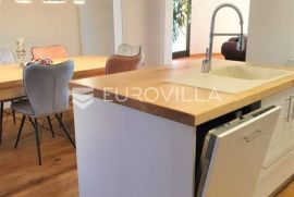 Remete, novouređen trosoban stan za najam 137 m2, Zagreb, Apartamento