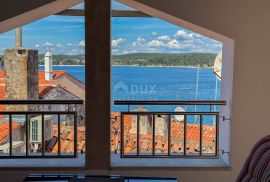 ROVINJ, CENTAR – vrhunsko uređeni objekt u srcu Rovinja s krovnom terasom, pogled, jacuzzi, Rovinj, House