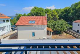 MALI LOŠINJ, NEREZINE - Apartman u novogradnji, 80 m od mora, Mali Lošinj, Διαμέρισμα