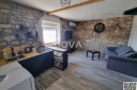 Kuća 100 m2 – Rtina *Kamena kuća* (ID-2465/C), Ražanac, Casa