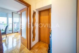 Zagreb, Gajnice, komforan dvosoban stan 52m2 + Garaža i spremište, Zagreb, Διαμέρισμα