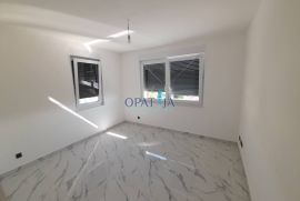 Opatija-Pobri stan 3S+DB, 2.kat, 112 m2,, Opatija - Okolica, شقة