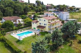 Kuća sa 6 apartmana na top lokaciji, Poreč, Istra, Poreč, Дом