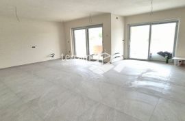 Istra, Ližnjan, Šišan kuća 360m2, bazenom, okućnica 588m2, NOVO #prodaja, Ližnjan, Casa