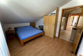 OTOK KRK, MALINSKA - simpatičan stan s pogledom na more, Malinska-Dubašnica, Apartamento