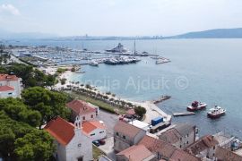 Kaštel Gomilica kamena kuća 2. red do mora, Kaštela, Дом