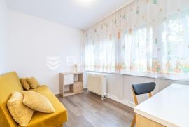 Zagreb, Zapruđe, Vankina ulica,  trosoban stan površine 56,13 m2, Zagreb, Appartamento