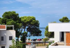 Kuća Fažana! Dvojna kuća s garažom u neposrednoj blizini mora i plaža!, Fažana, Σπίτι