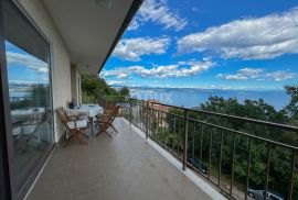 OPATIJA, IČIĆI – kuća blizu marine Ičići za uređivanje, bogata okućnica, panoramski pogled na more, garaže, Opatija - Okolica, Casa