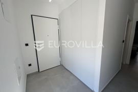 Slatine, namješten jednosoban stan u prizemlju, drugi red od mora, Split - Okolica, Appartment