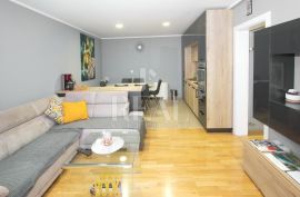 SAMO KOD NAS Stan 74 m2,2S+DB, Rijeka, Appartment