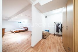 Zagreb, Špansko, stan u prizemlju, NKP 62 m2, Zagreb, Kвартира