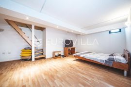 Zagreb, Špansko, stan u prizemlju, NKP 62 m2, Zagreb, Kвартира