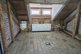 Osijek, Centar, poslovni prostor na 2. katu (60 m2- 140 m2), Osijek, Propiedad comercial