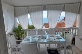 OTOK KRK, NJIVICE - 3-sobni apartman s pogledom na more, Omišalj, Apartamento