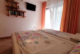 ISTRA, ROVINJ - Apartmanska kuća na samo 40m od mora!, Rovinj, Haus