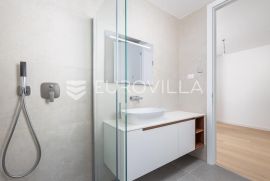 Opatija, trosoban stan NKP 104 m2 u novogradnji, Opatija, Kвартира